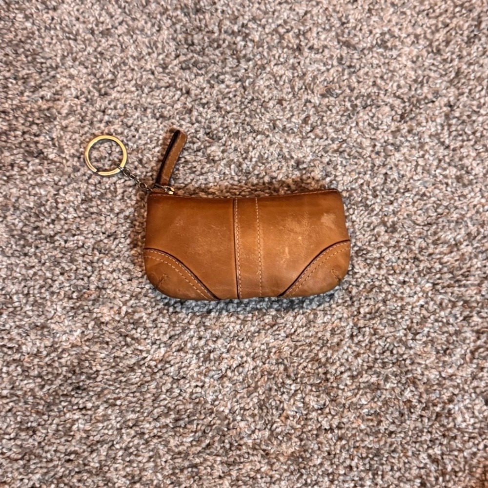 Vintage Coach Est. 1941 Brown Leather Coin Purse Key Ring Pouch Zip Wallet